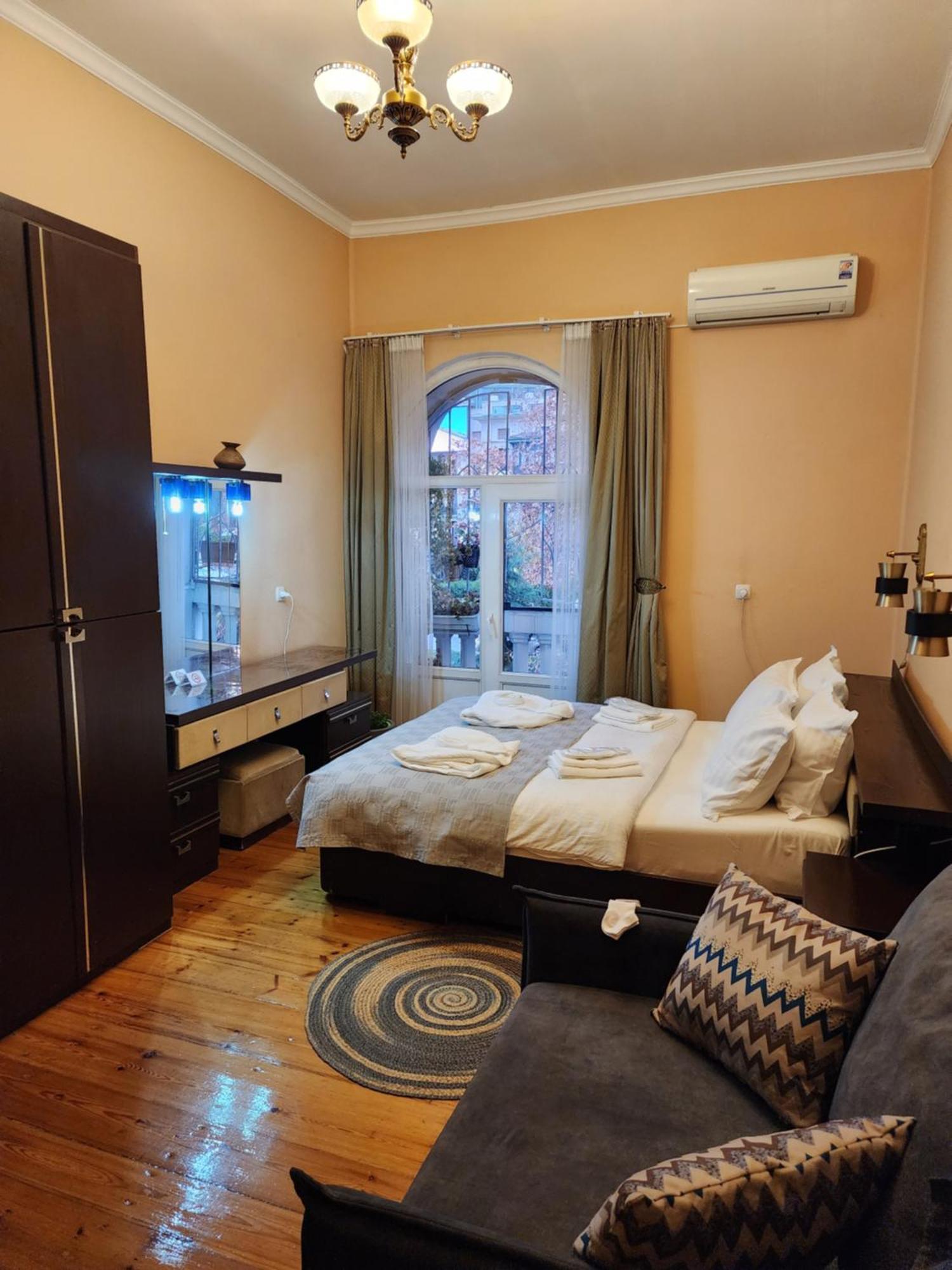 10 Baratashvili St Tbilisi Zewnętrze zdjęcie